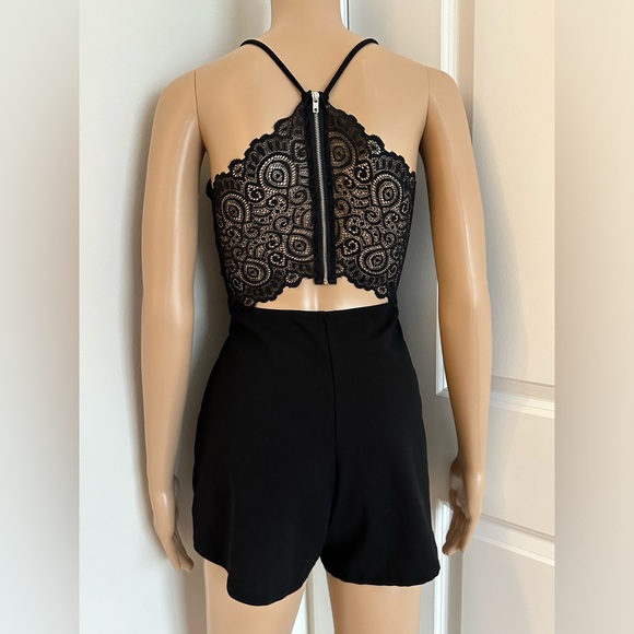 Windsor Romper with lace back zipper - Picture 6 of 8